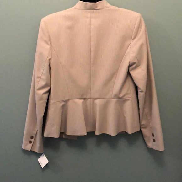 Halogen jacket with front clasp closure - Picture 2 of 6